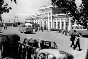 С днем рождения, город! 160 лет истории, буйнакск, вокзал, история,Памятник Аргутинскому, снесли в 20-х годах, Дагестанской Автономной Советской Социалистической Республики (ДАССР)! Столицу перенесли в Порт-Петровск Кинотеатр «Ударник», бывший Андреевский собор, снесли после землетрясения, Темир-Хан-Шура,